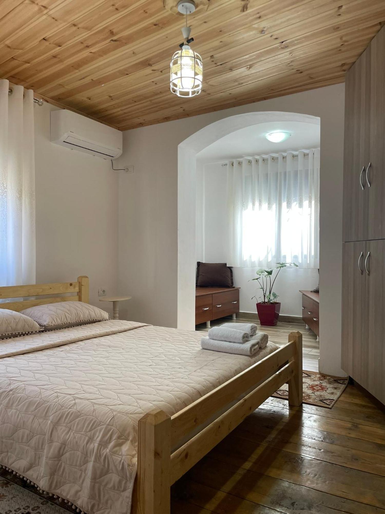 Guesthouse Kroi City Center Berat Exterior foto