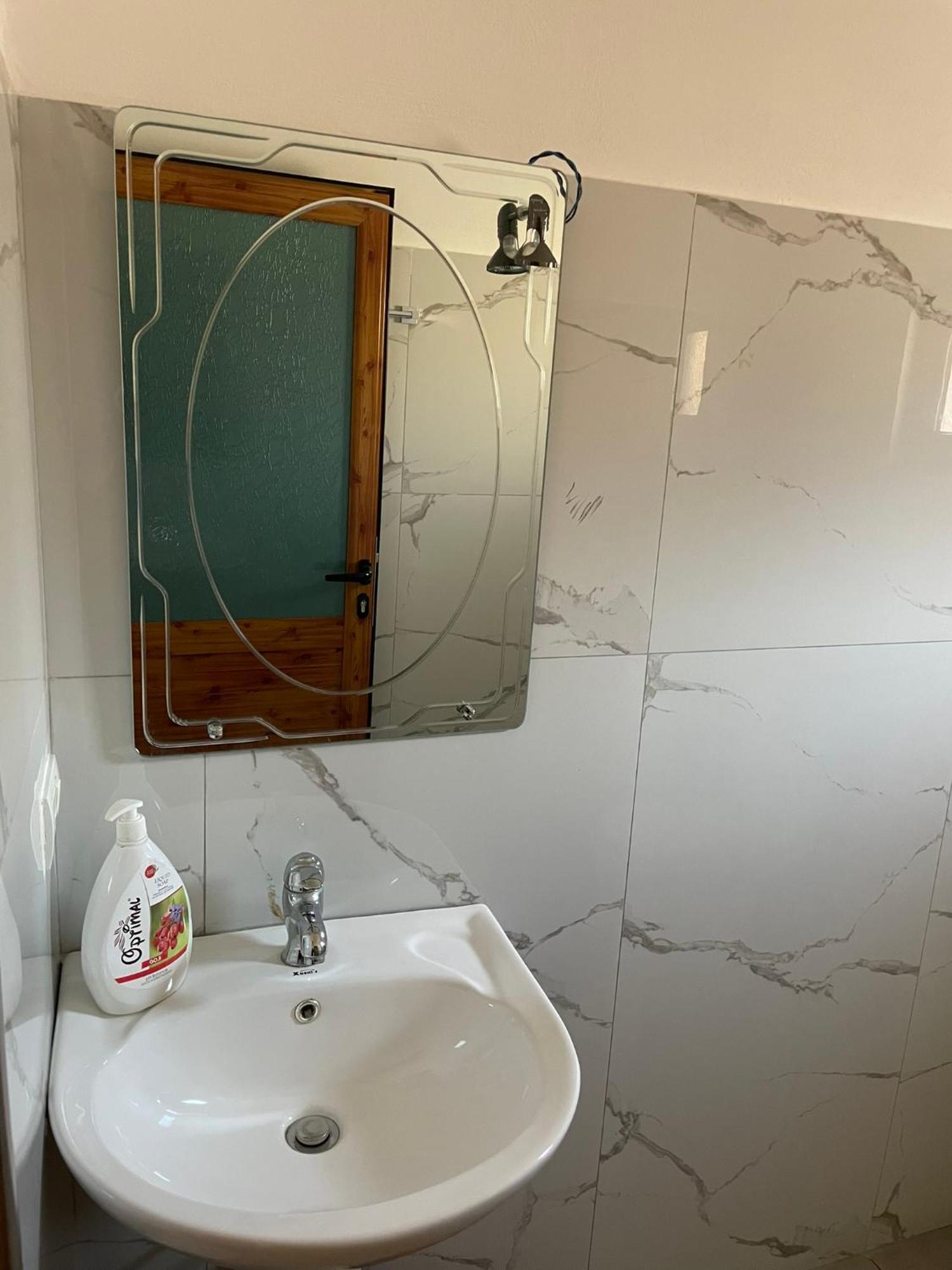 Guesthouse Kroi City Center Berat Exterior foto